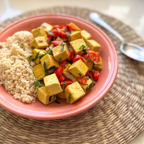 Tofu al curry, una receta sencilla y con mucho sabor
