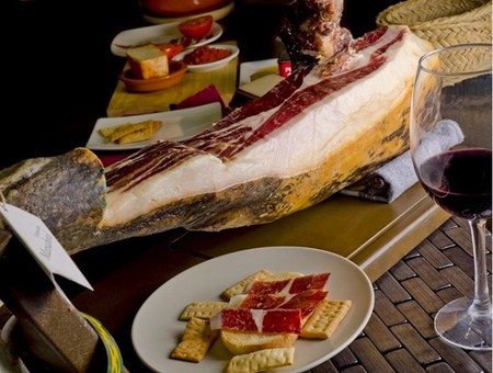 La Ruta del Aceite de Oliva y la Ruta del Ibérico Dehesa, nuevas propuestas para saborear Extremadura