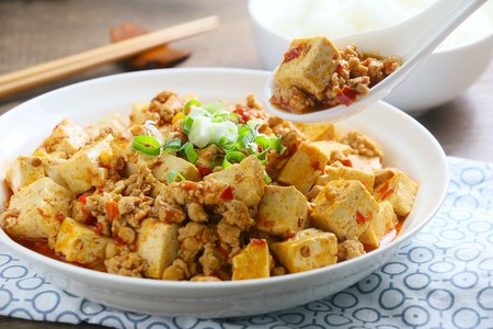 Todo sobre el tofu: propiedades, beneficios y su uso en la cocina