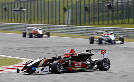 Esteban Ocon, dos de tres en Hungaroring, sigue imponiendo su ley