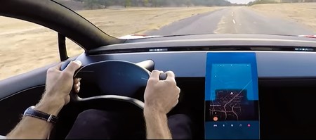 Tesla insinúa en un nuevo vídeo lo que podría ser el interior del nuevo Roadster y ¿el Model Y?