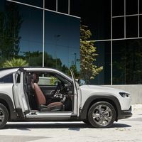 ¡Sorpresa! Mazda presenta la versión mild hybrid de su coche eléctrico: el Mazda MX-30, con motor gasolina Skyactiv-G