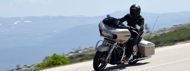 Probamos las Harley-Davidson Street Glide y Road Glide: mototurismo premium con olor a barbacoa