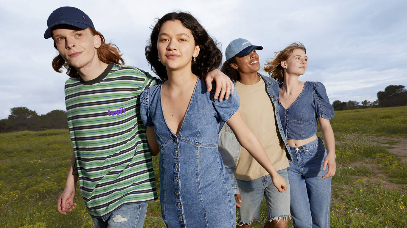 Comienzan las rebajas en Levi's: camisetas, sudaderas pantalones y más con hasta un 50% de descuento (y un 10% adicional)