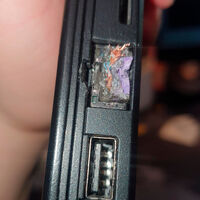 Me parecía imposible que pudiera atascarse un conector Ethernet. Sacarlo es aún más difícil