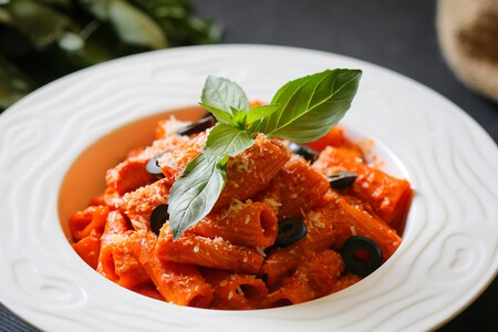 Cómo hacer pasta con atún cremosa sin lácteos, con la receta y consejos de la Chef Zahie Téllez