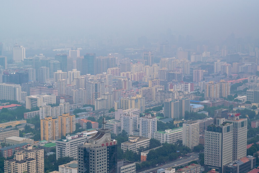 La burbuja inmobiliaria de China está estallando a lo grande: boicots a hipotecas y pagos en especie
