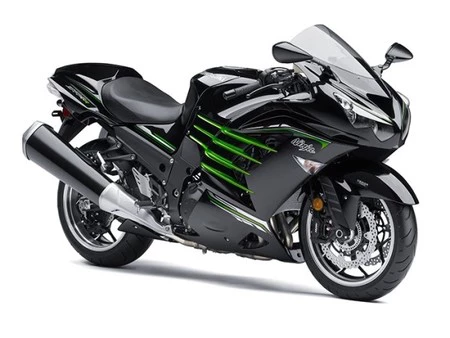 Kawasaki te regala un año de seguro gratuito y anuncia rebajas 