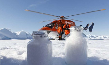 Los microplásticos no solo están en el agua y los animales, sino también empiezan a encontrarse en la nieve