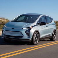 GM pretende vender los mismos eléctricos que Tesla para el 2025