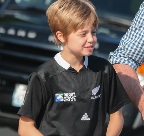 La hija de Brad Pitt y Angelina Jolie comienza un tratamiento para cambiar de sexo con 11 años: hablamos con un experto