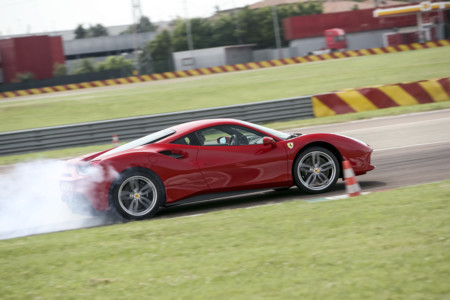 La NHTSA suspende las ventas del Ferrari 488 GTB en Estados Unidos