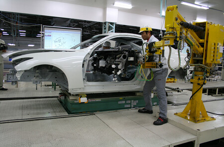 Nissan anuncia beneficios ya en 2021 mientras defiende los recortes y su marcha de Europa