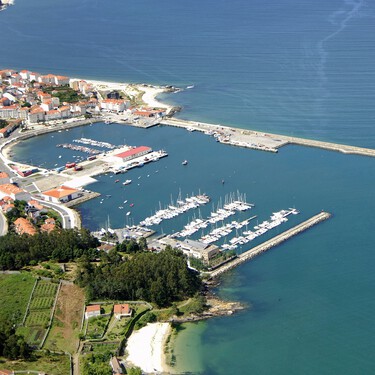 Aléjate de Sanxenxo y O Grove: este pueblito marinero tradicional es ideal para viajar por Galicia sin arruinarte 