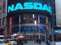 Quien pretendía desafiar a Wall Street y su 'modelo' sufre la primera embestida 
