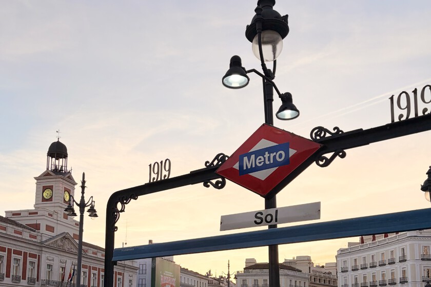 Qué alegría: muy pronto podremos entrar en el metro de Madrid pagando con Apple Pay (y cualquier tarjeta)