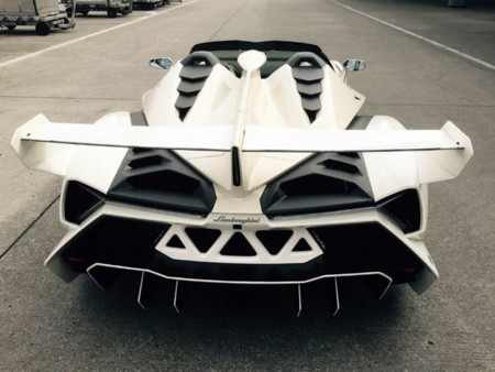 Lamborghini Veneno Roadster