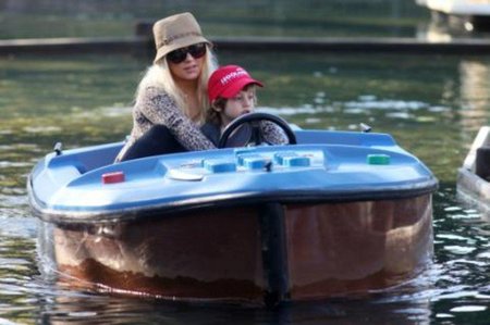 ¡Christina Aguilera y el amor de su vida pillados en Legoland!