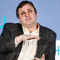 Reid Hoffman, cofundador de LinkedIn, habla sobre la única salida que tiene la Generación Z: "van a sufrir la peor parte de la sangría del cuello blanco"