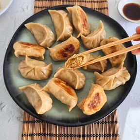 Gyozas de verdura caseras, receta fácil para unos exquisitos dumplings vegetarianos