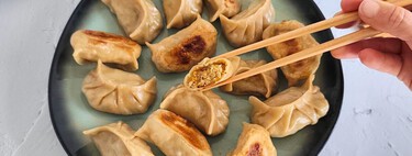 Cómo hacer gyozas de verdura caseras, receta fácil para unos jugosos dumplings vegetarianos