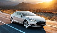 El Tesla Model S ofrecerá tracción total y baterías de mayor capacidad