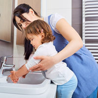 La AEP recomienda que los niños menores de tres años se laven las manos a menudo: reducirán un 30 por ciento sus infecciones respiratorios