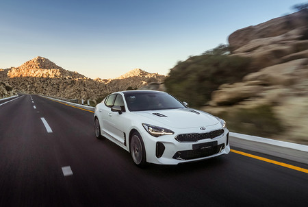 Kia Stinger 2018 4c