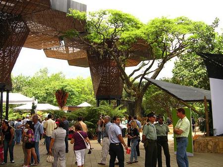 sitios para conocer personas en medellin