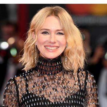 Festival Venecia 2018: Naomi Watts sigue luciendo lookazos en la alfombra roja 
