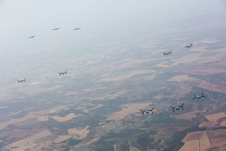 Us Marine Corps Mv 22b Ospreys And Kc 130js With 0a45c0 1024