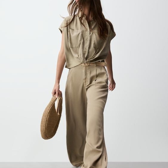 Conjunto camisa y pantalón ligero