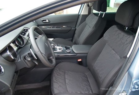 Peugeot 3008 HYbrid4 presentación 07