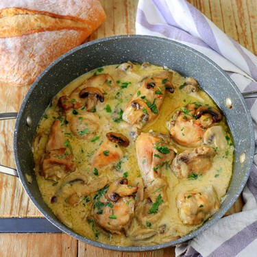 Si tienes hambre este fricasé es fácil, rápido y se puede hacer directamente en la sartén en menos de una hora