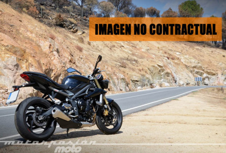 Cuidado naked intermedias, aquí viene la futura Triumph Street Triple 800