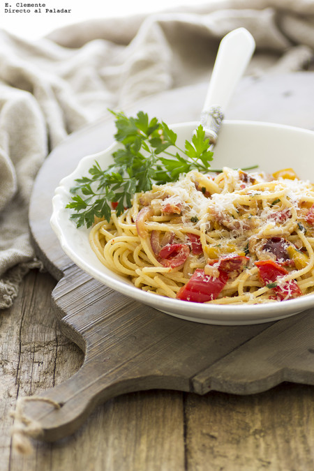 Espaguetis con salsa peperonata. Receta