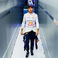 La decisión de Red Bull: Sergio Pérez se queda sin coche para 2025 y un piloto con pasado español debutará en la F1 