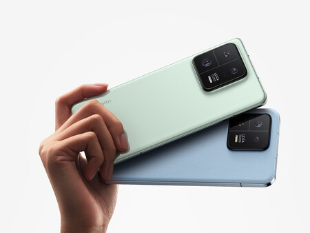 Xiaomi 13 y Xiaomi 13 Pro: un estallido de color, potencia y diseño sobre las pantallas más brillantes en móviles Android