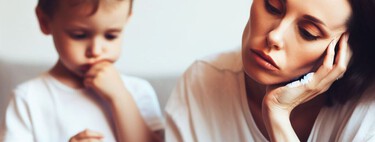 Lo peor de los padres de hoy en día tiene que ver con mirar más el móvil que a sus hijos. El síndrome de los padres distraídos 