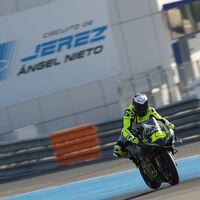 Álvaro Bautista ya vuela con la Ducati Panigale V4 R: medio segundo más rápido que su Honda y que la Suzuki de MotoGP 