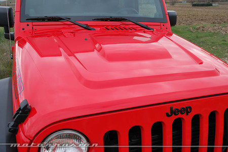 Jeep Wrangler Moab capó