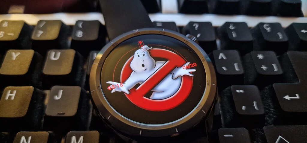 Por qué mi smartwatch Xiaomi tiene un punto rojo en la pantalla y cómo quitarlo 