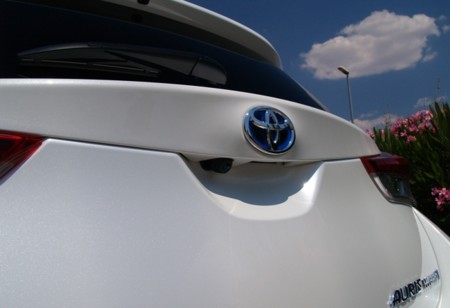 Toyota Auris 2015 Hibrido 26