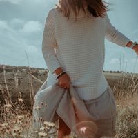 En ASOS están de rebajas: vestidos, zapatillas y pantalones con descuentos de hasta el 50%