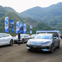 China dominou o jogo com carro elétrico: suas estações de carregamento são tão rápidas que autonomia dos carros não importa mais 