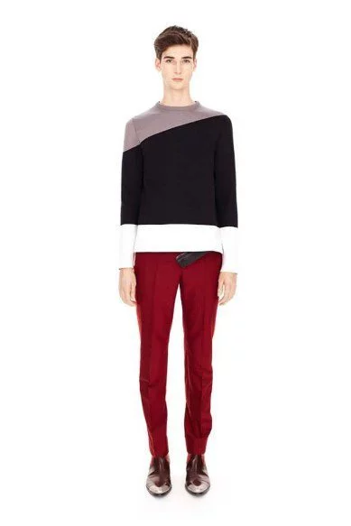 Balenciaga presenta una Primavera-Verano 2012 bastante estructurada