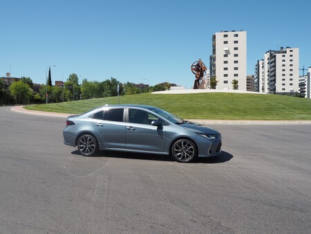 Toyota Corolla Sedan 3