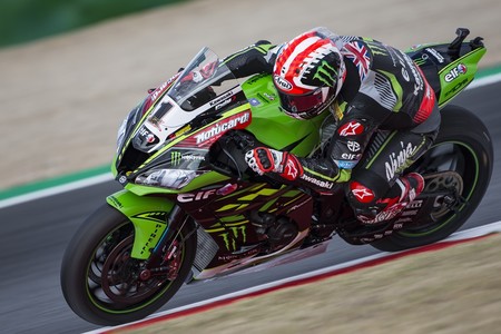 Jonathan Rea implacable en Magny Cours para celebrar su póker de títulos en el mundial de Superbikes
