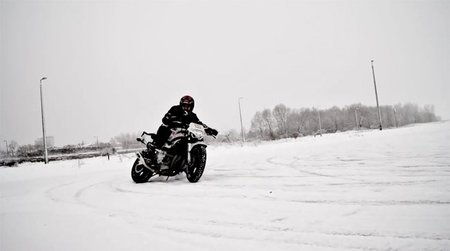 El invierno no acaba con la afición a las dos ruedas