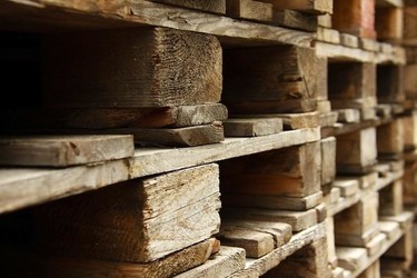 Viejos palés convertidos en asientos de diseño: tres modelos 